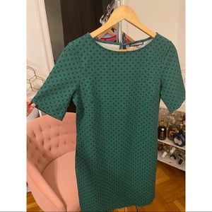 Perfect for work. Sz 8, gently used in good cond.